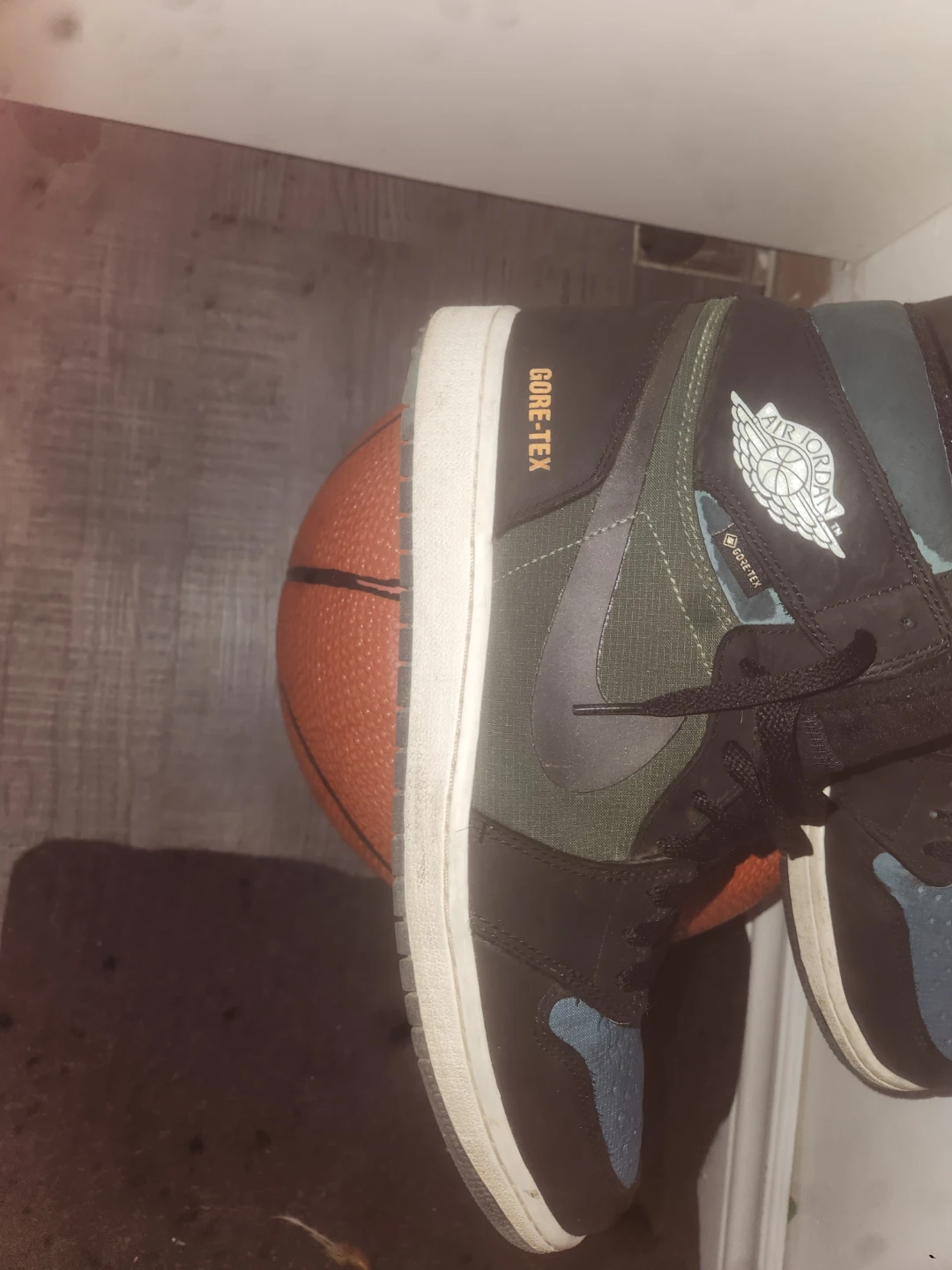 Air Jordan 1 High OG Gore-Tex "Bordeaux" Sneakers - photo 2