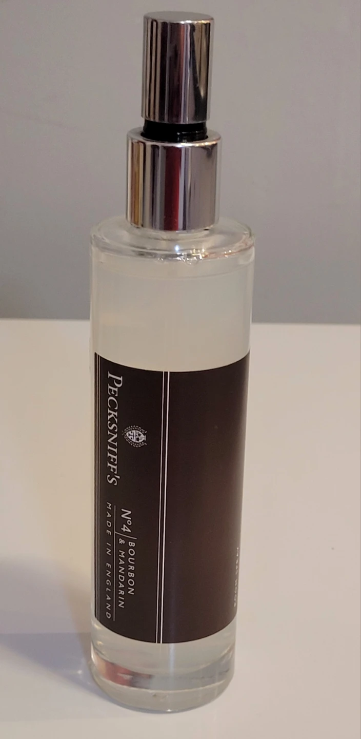 Pecksniffs No. 4 Bourbon & Mandarin Room Spray
