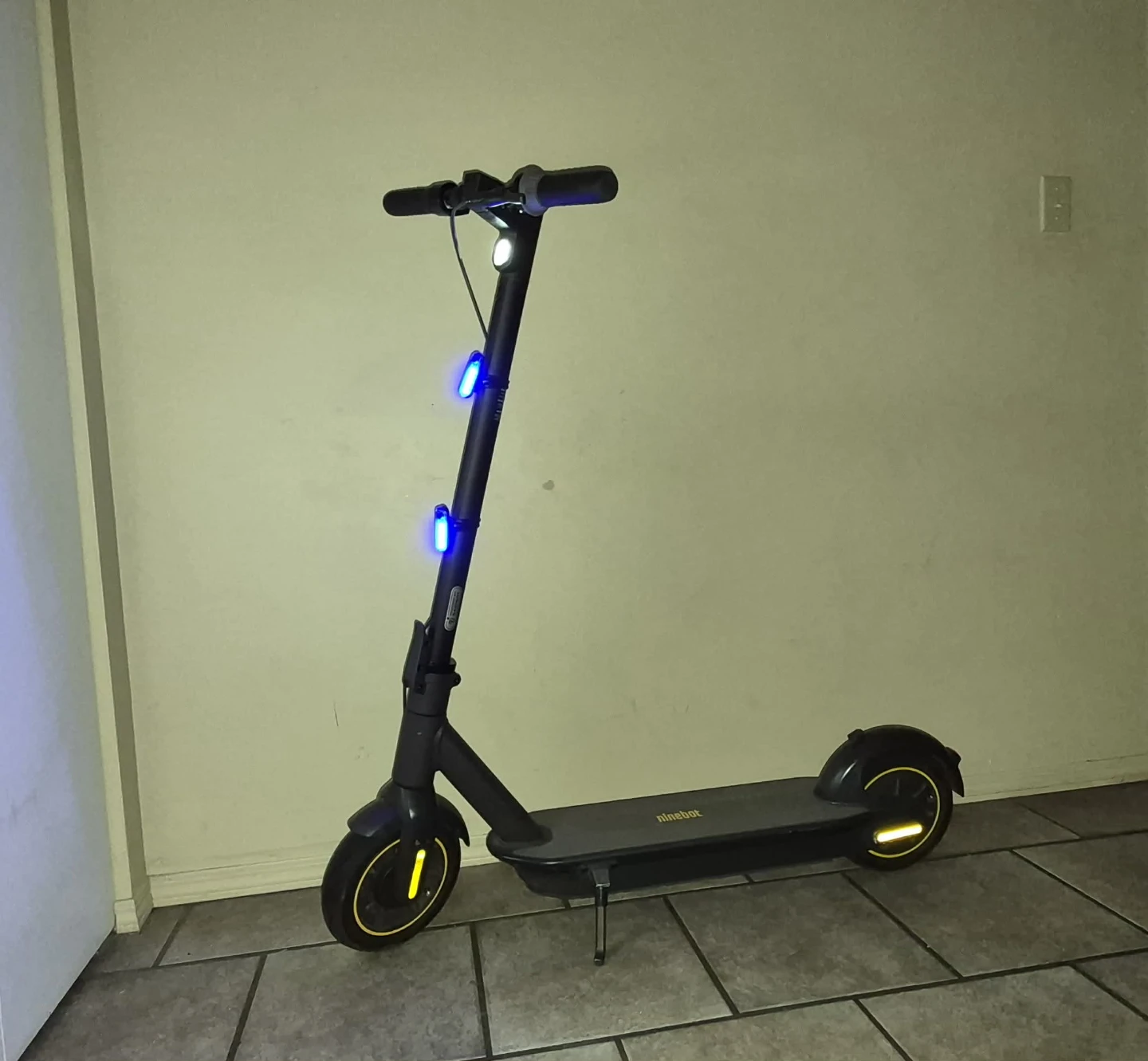 Segway Ninebot Electric Kickscooter - photo 2