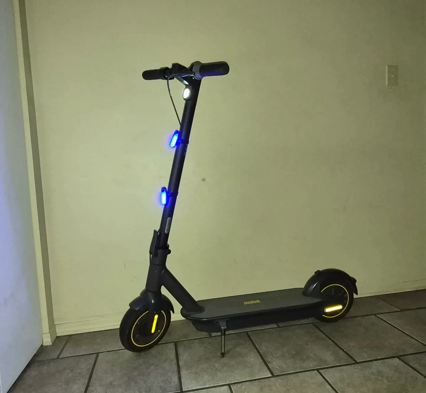 Segway Ninebot Electric Kickscooter - photo 2