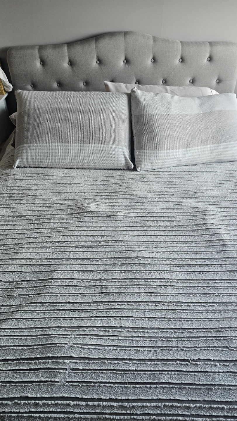 Tufted Headboard Bed Frame and Mattress - photo 3