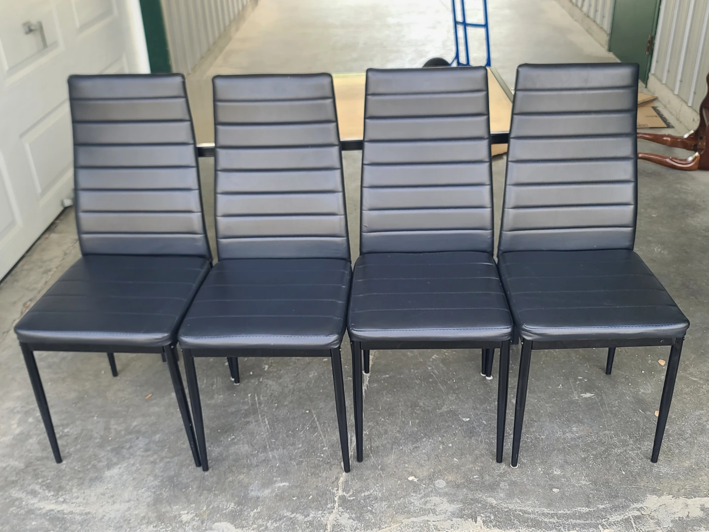 Dining Table with 4 Black Chairs - photo 5