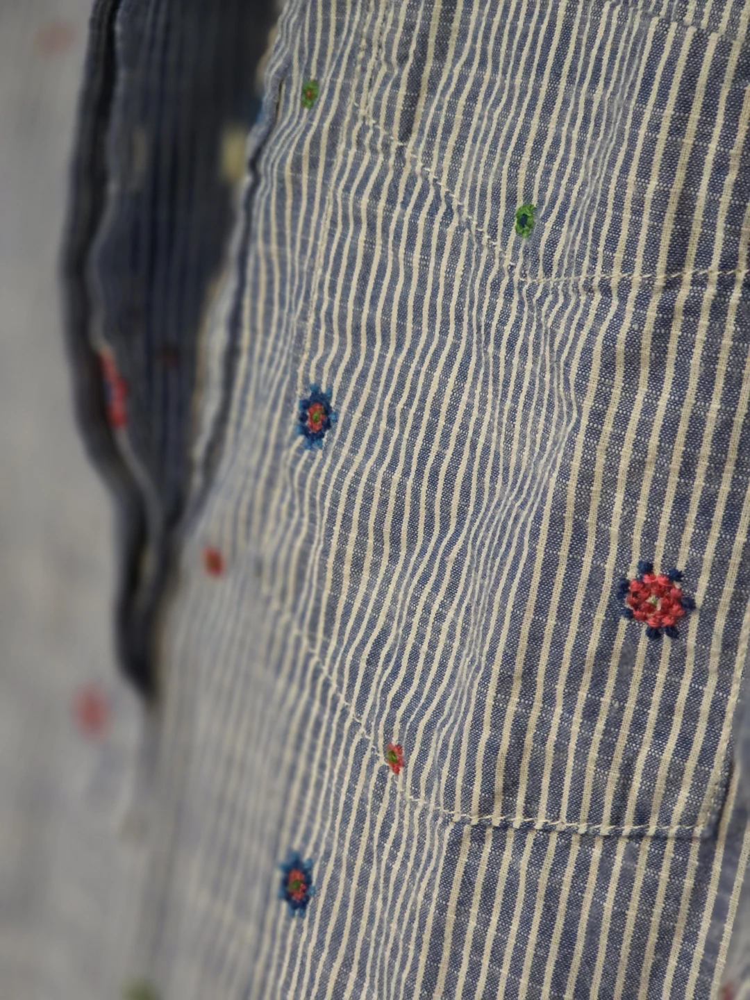 Gap Blue Striped Floral Shirt - Size M - photo 2