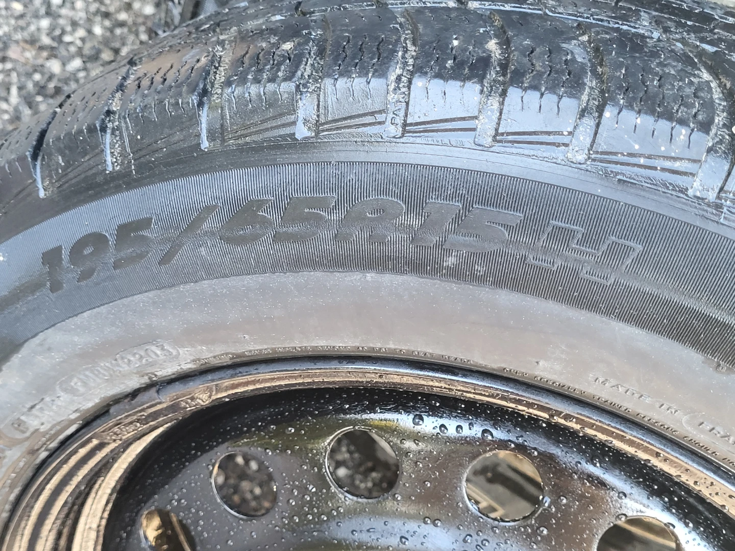 Michelin Winter Tire with Steel Rim - 195/65R15 - photo 2