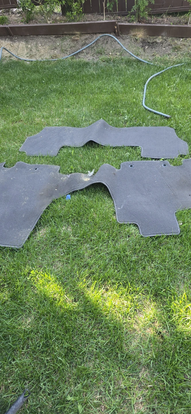 Free Car Floor Mats Set plus - photo 2
