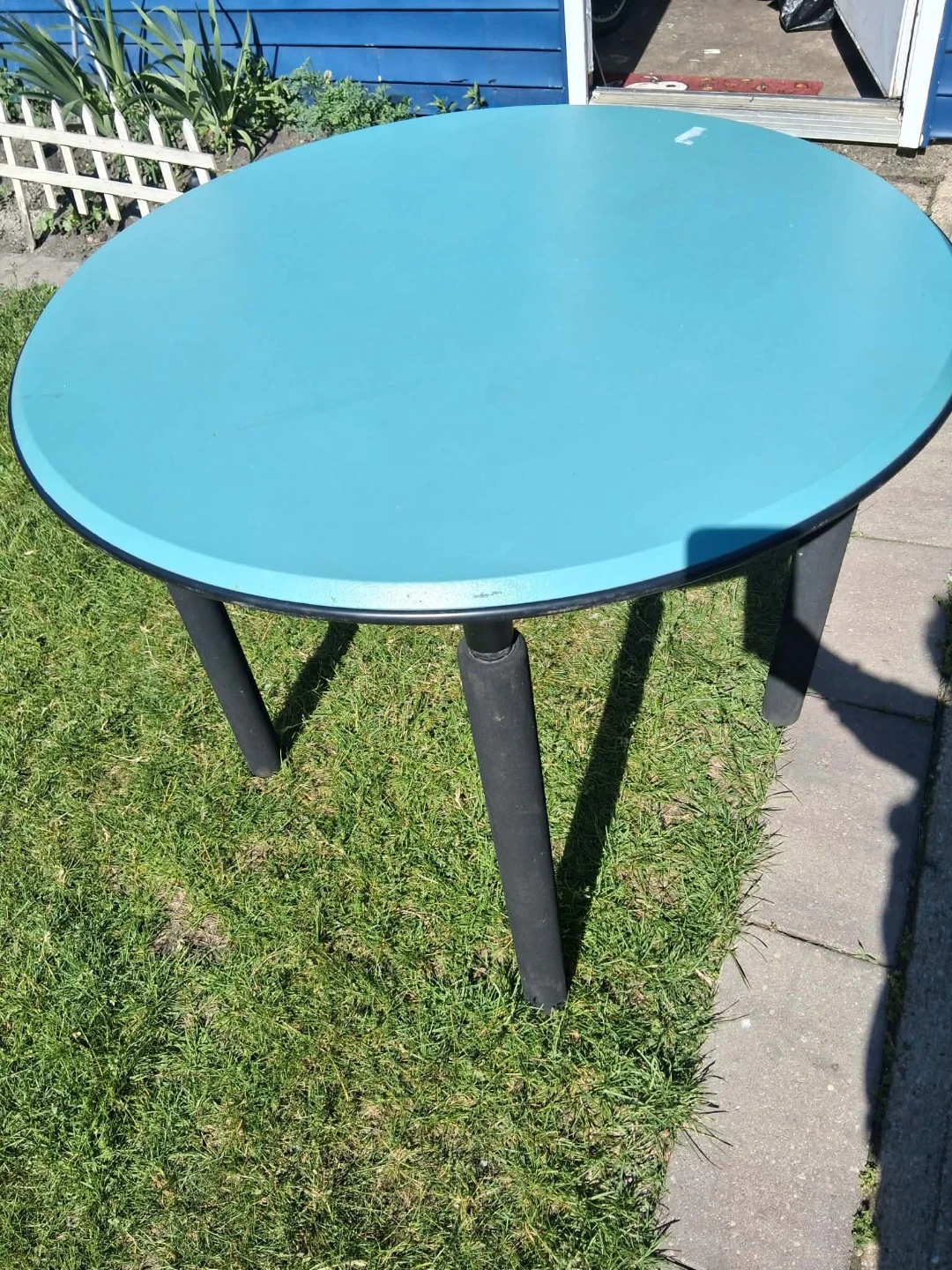 Round Teal Table - photo 4