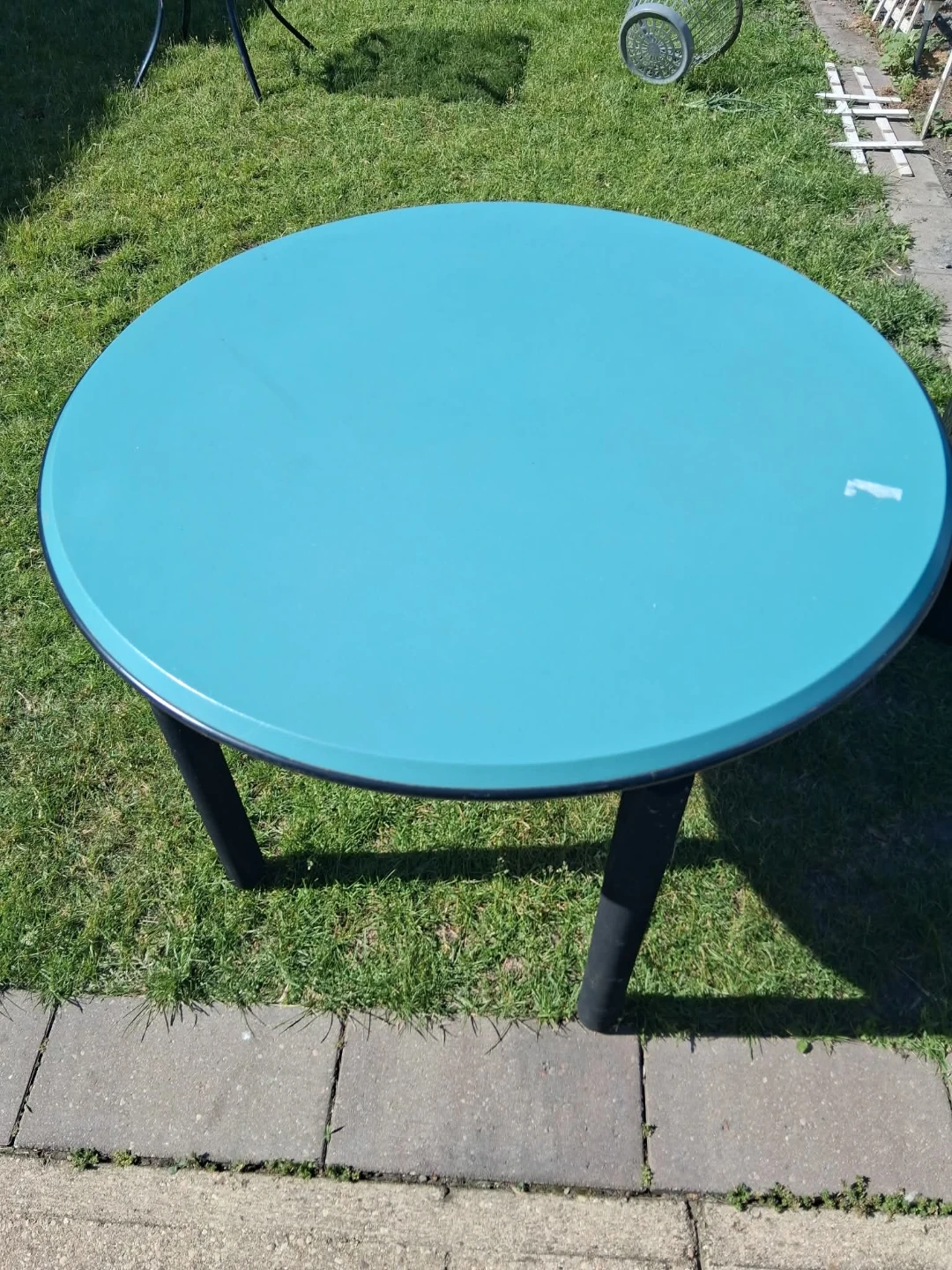 Round Teal Table - photo 5