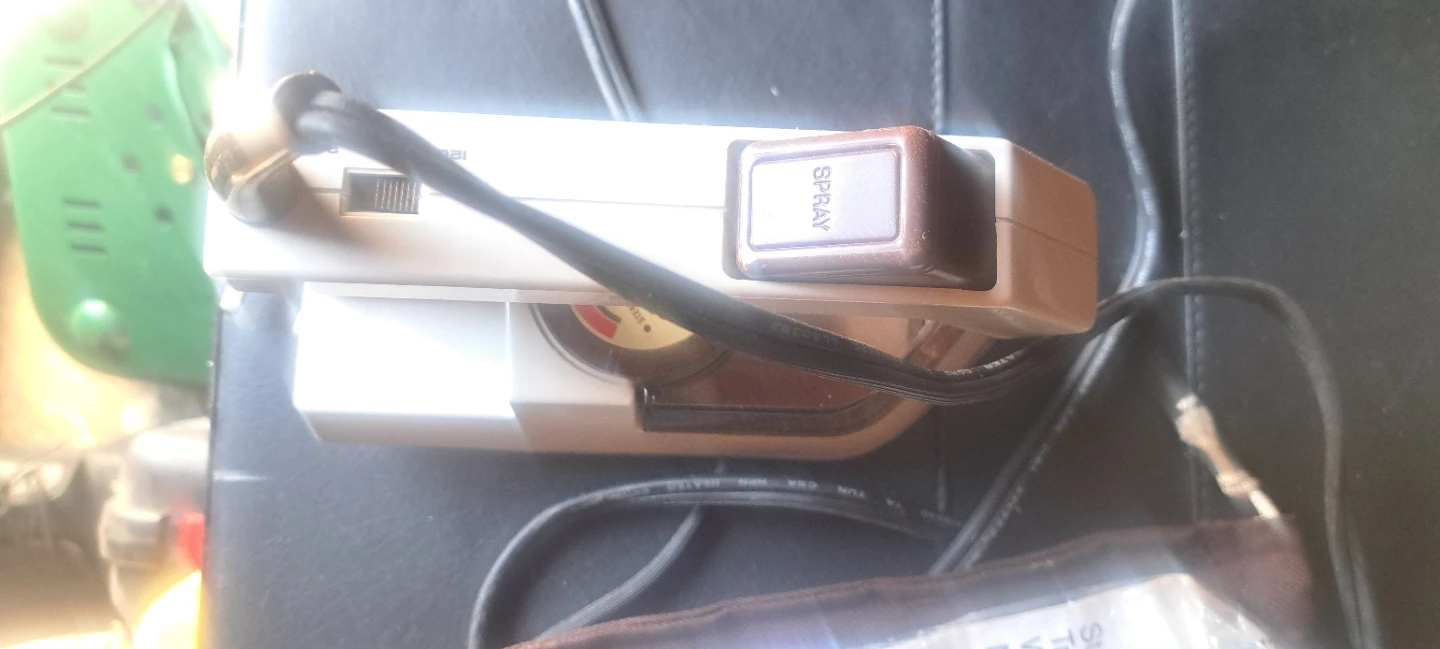 Philips Compact Travel Steam Iron with Spray - photo 3