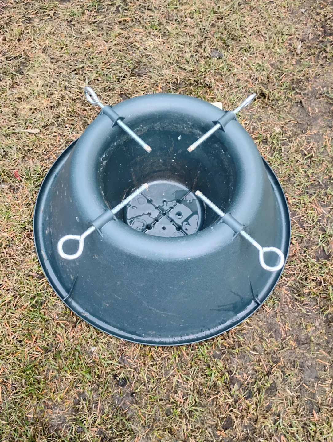 Dark Green Plastic Christmas Tree Stand