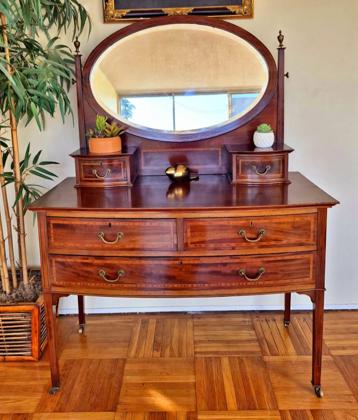 Antique Solid Wood Vanity Dresser With Mirror On Caster Wheels - photo 4