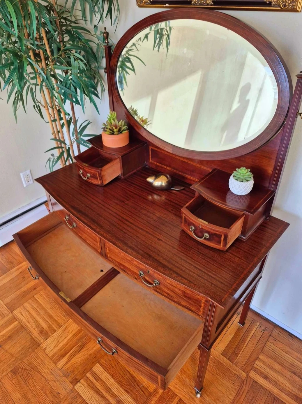 Antique Solid Wood Vanity Dresser With Mirror On Caster Wheels - photo 5