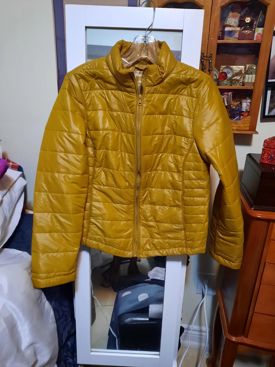 NWT GOLD Lightweight Packable Jacket & bag
