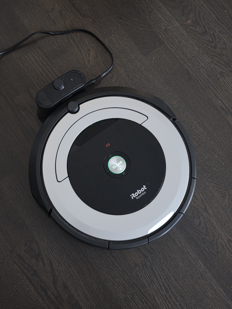 iRobot Roomba 690 Vacuuming Robot - photo 2