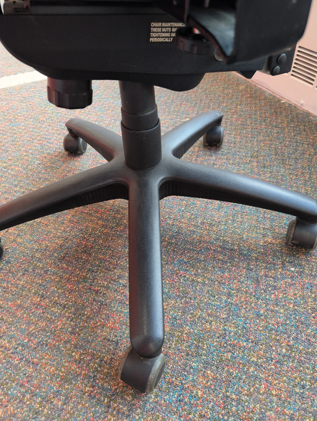 Black Office Chair with Mesh Back - photo 3