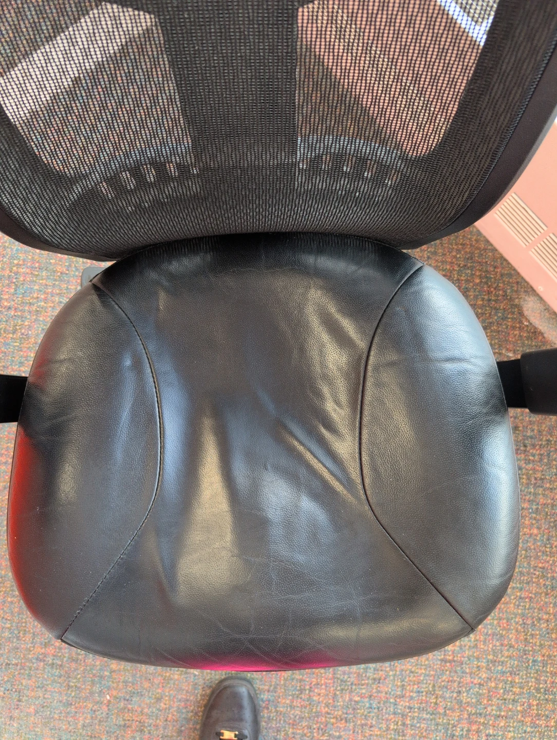 Black Office Chair with Mesh Back - photo 4