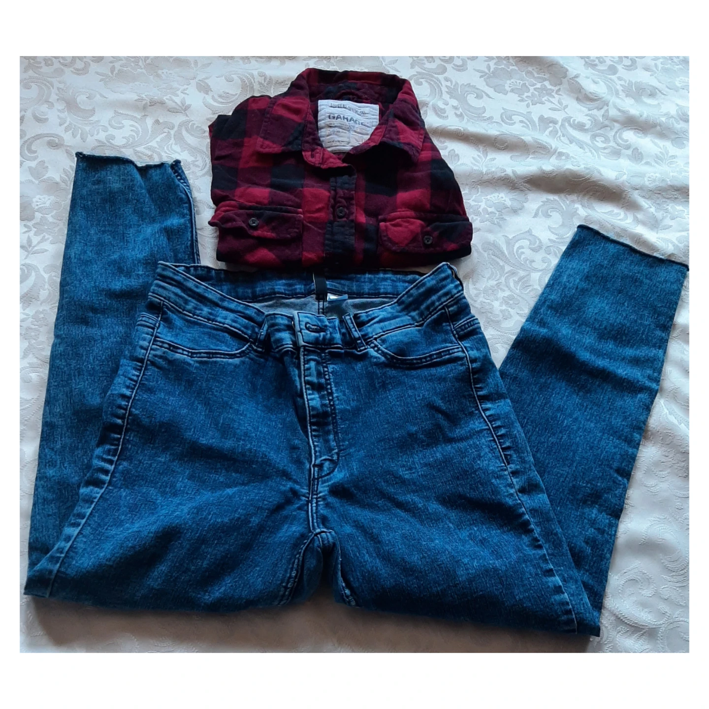 2pc Garage Red & Black  Sleeveless Shirt and Blue Denim Jeans