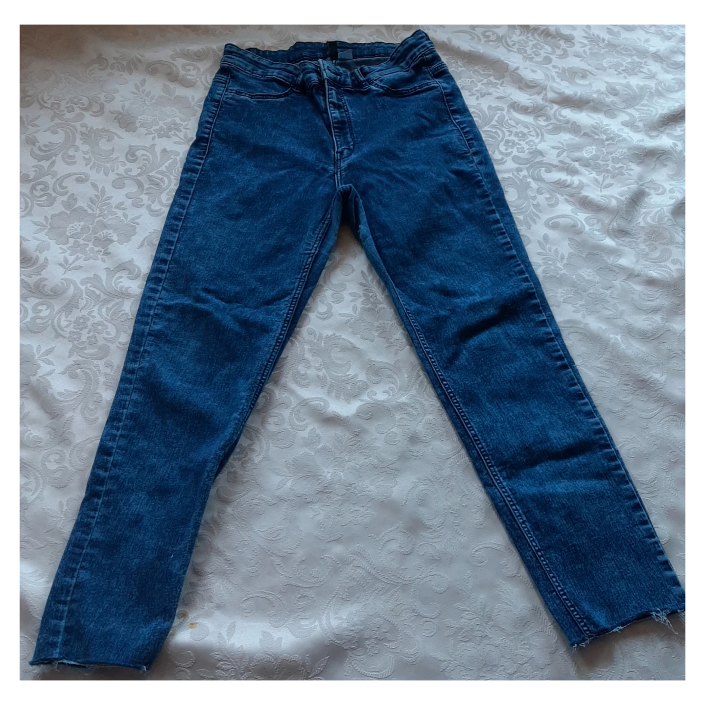 2pc Garage Red & Black  Sleeveless Shirt and Blue Denim Jeans - photo 4