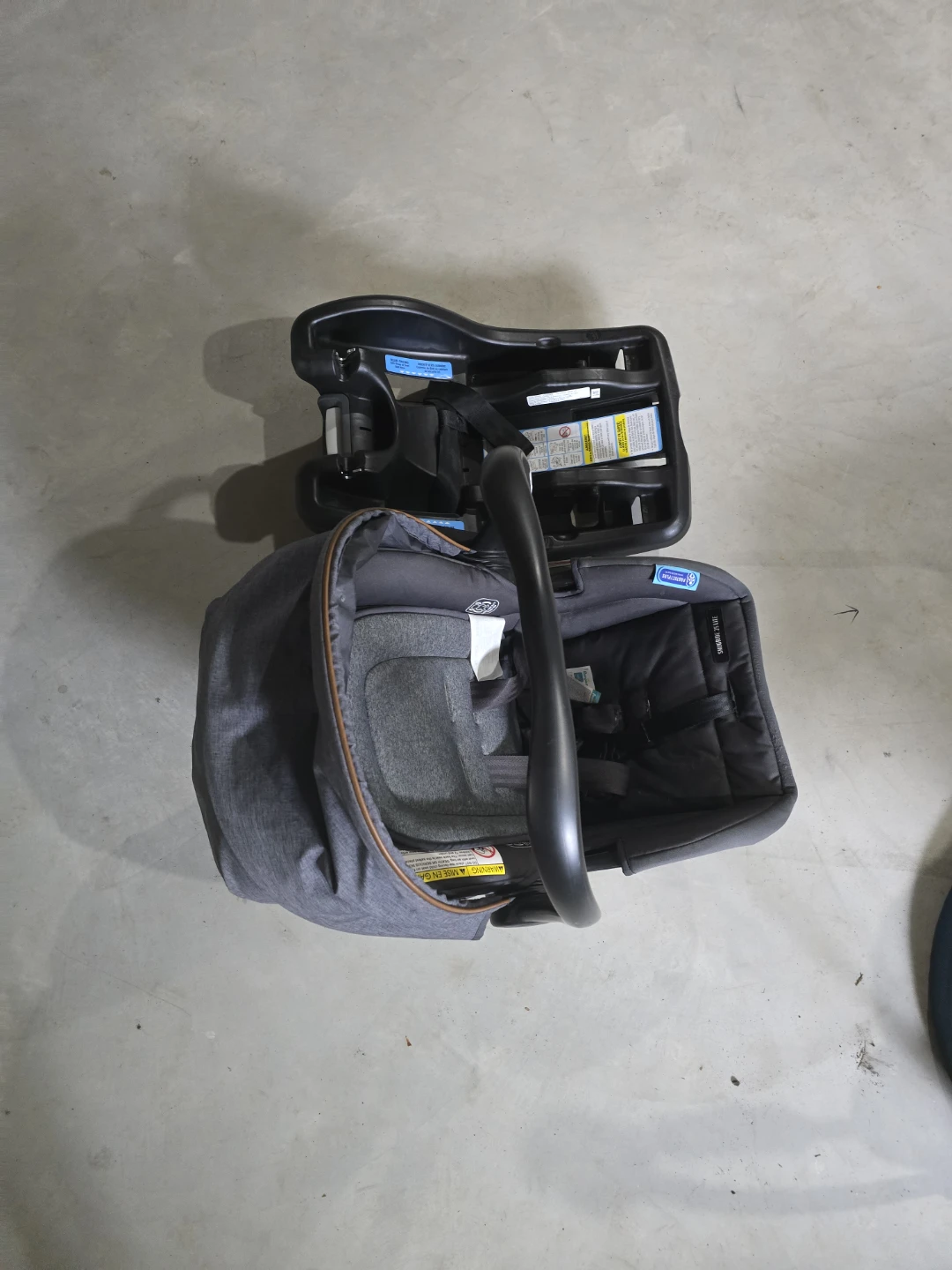 Graco SnugRide 35 Lite Infant Car Seat with Base