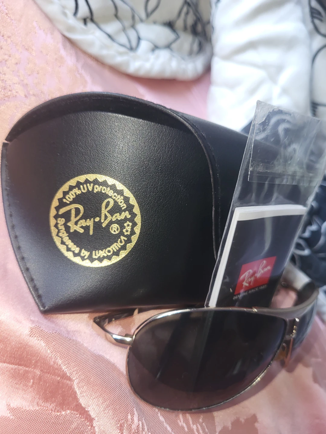Ray-Ban Sunglasses with Case
