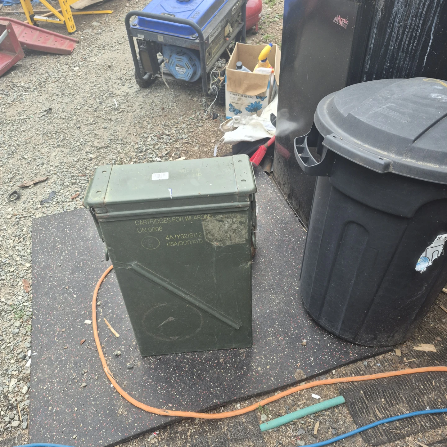 Vintage Green Metal Cartridges for Weapons Ammo Can - photo 2