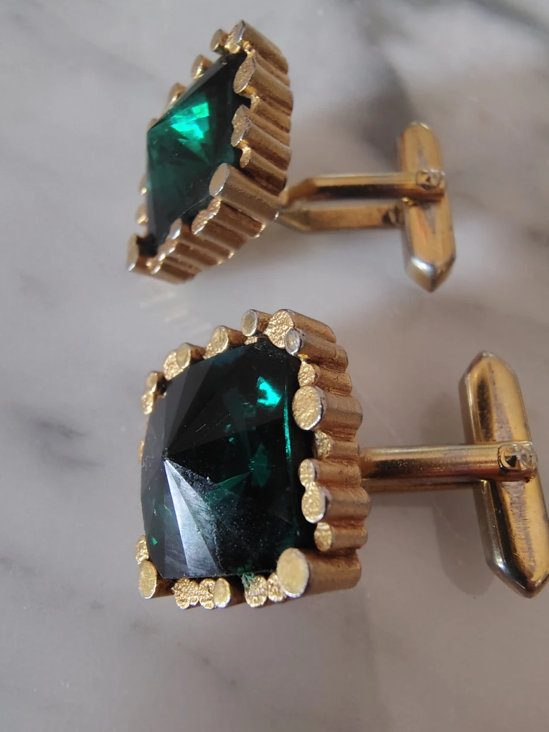 Vintage Gold Tone &  Emerald Cut Glass Cufflinks - Rare - photo 3