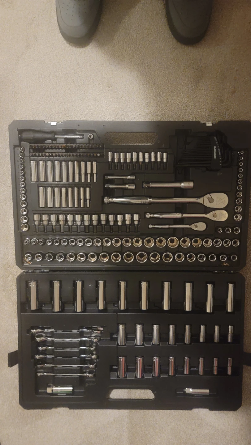 Maximum 230-Piece Mechanic's Tool Set