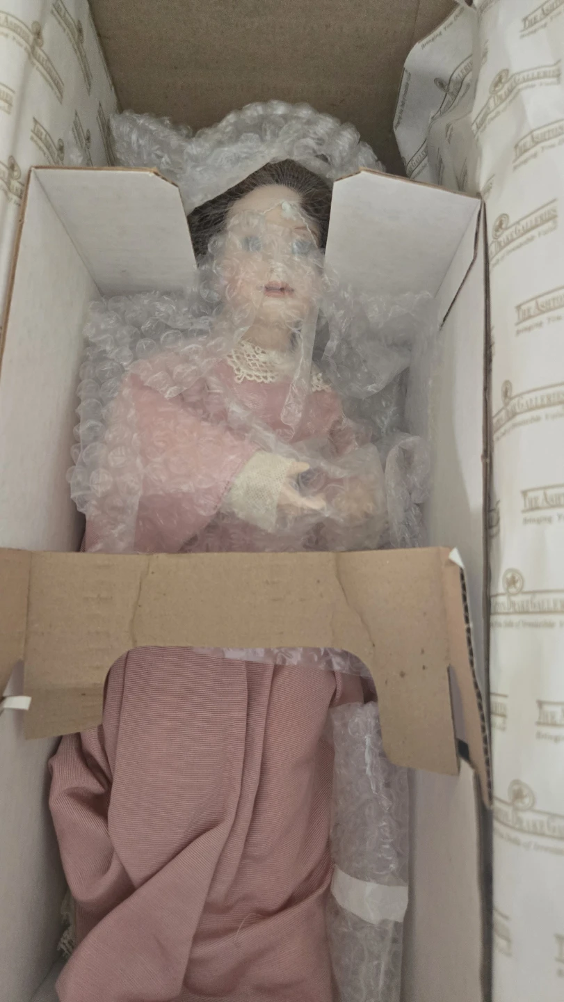 The Ashton-Drake Galleries "Meg" Porcelain Doll - photo 2