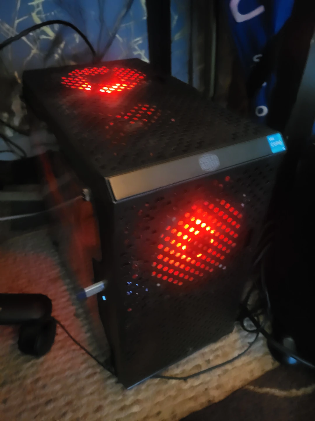 GIGABYTE Gaming Monitor and RGB Mechanical Keyboard - photo 2