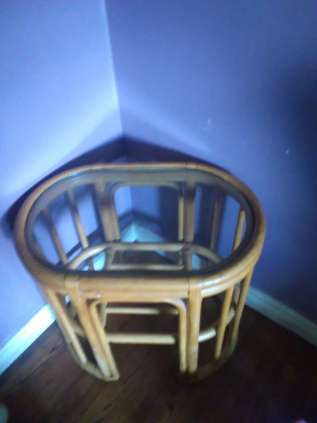 Table. Bamboo. Vintage. Glass Top. Excellent Cond. - photo 2