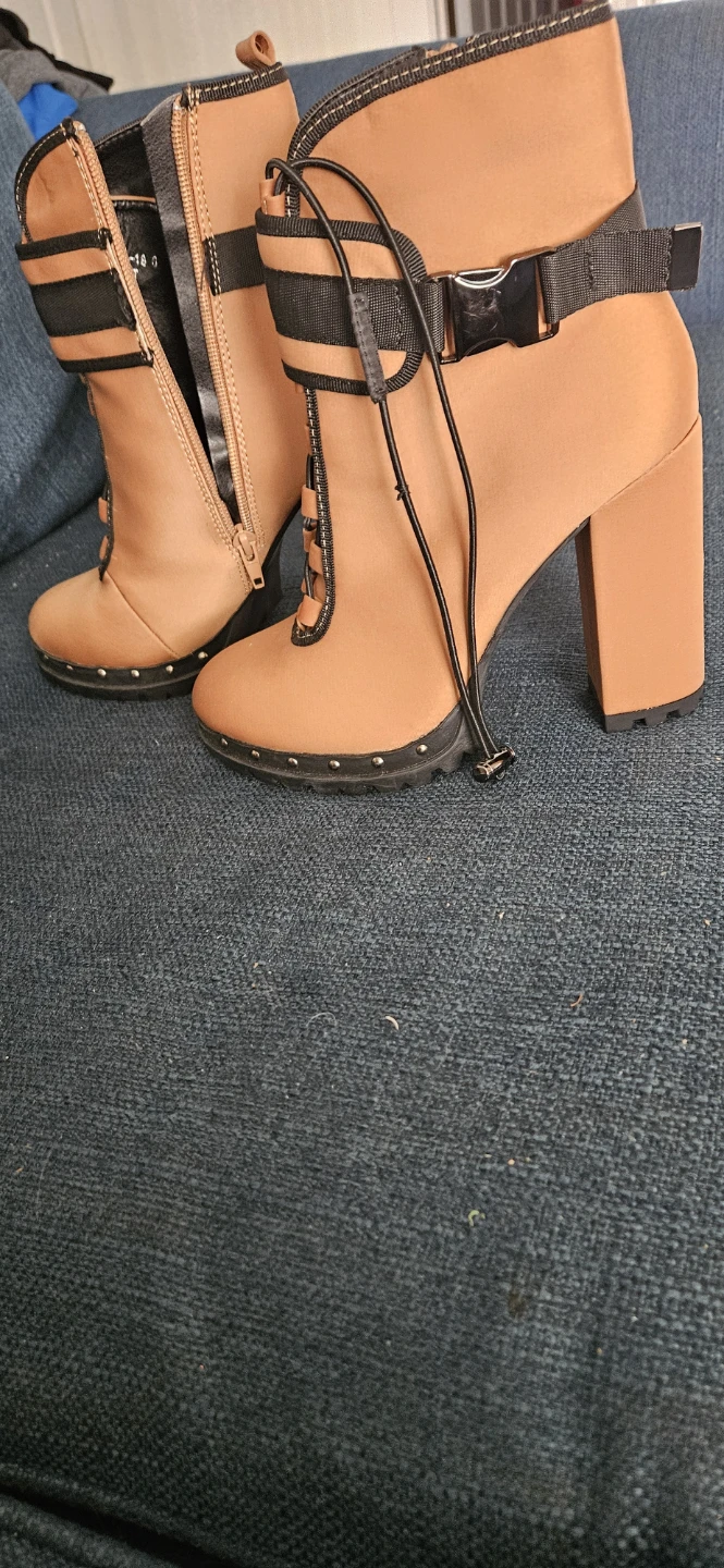 Tan Lace-Up Ankle Boots with Buckle Accent - photo 3