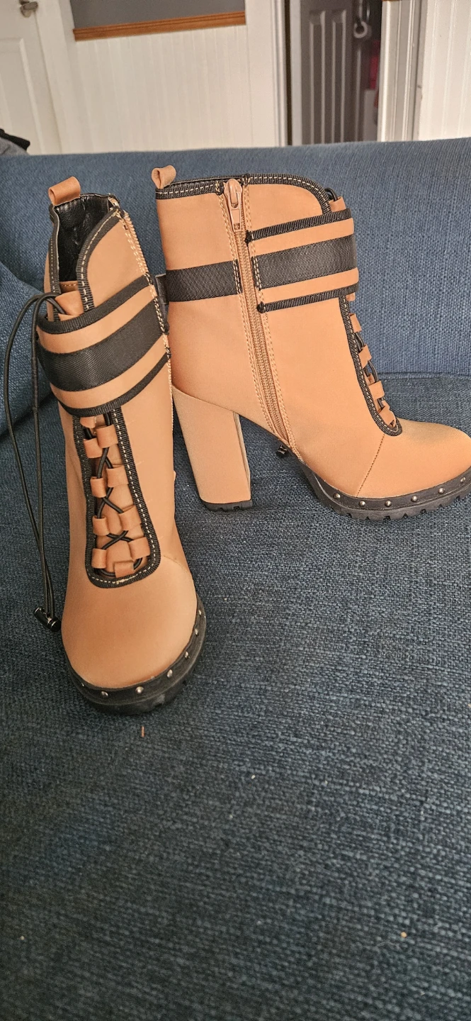 Tan Lace-Up Ankle Boots with Buckle Accent - photo 4