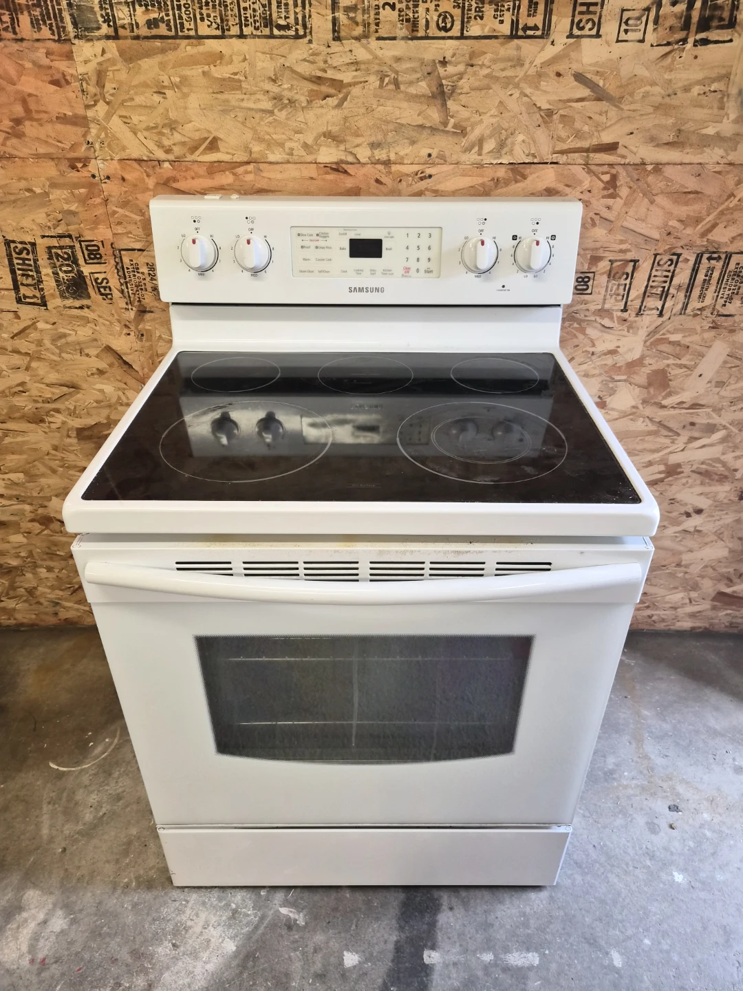 White Samsung Electric Stove with Oven - photo 2