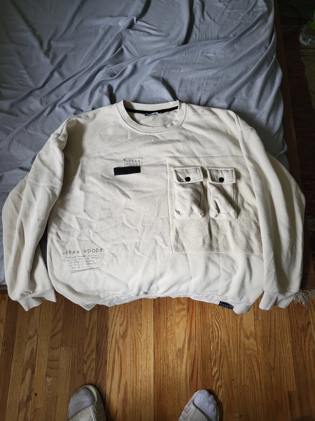 CROPP XL Cream Sweatshirt w/ Pockets