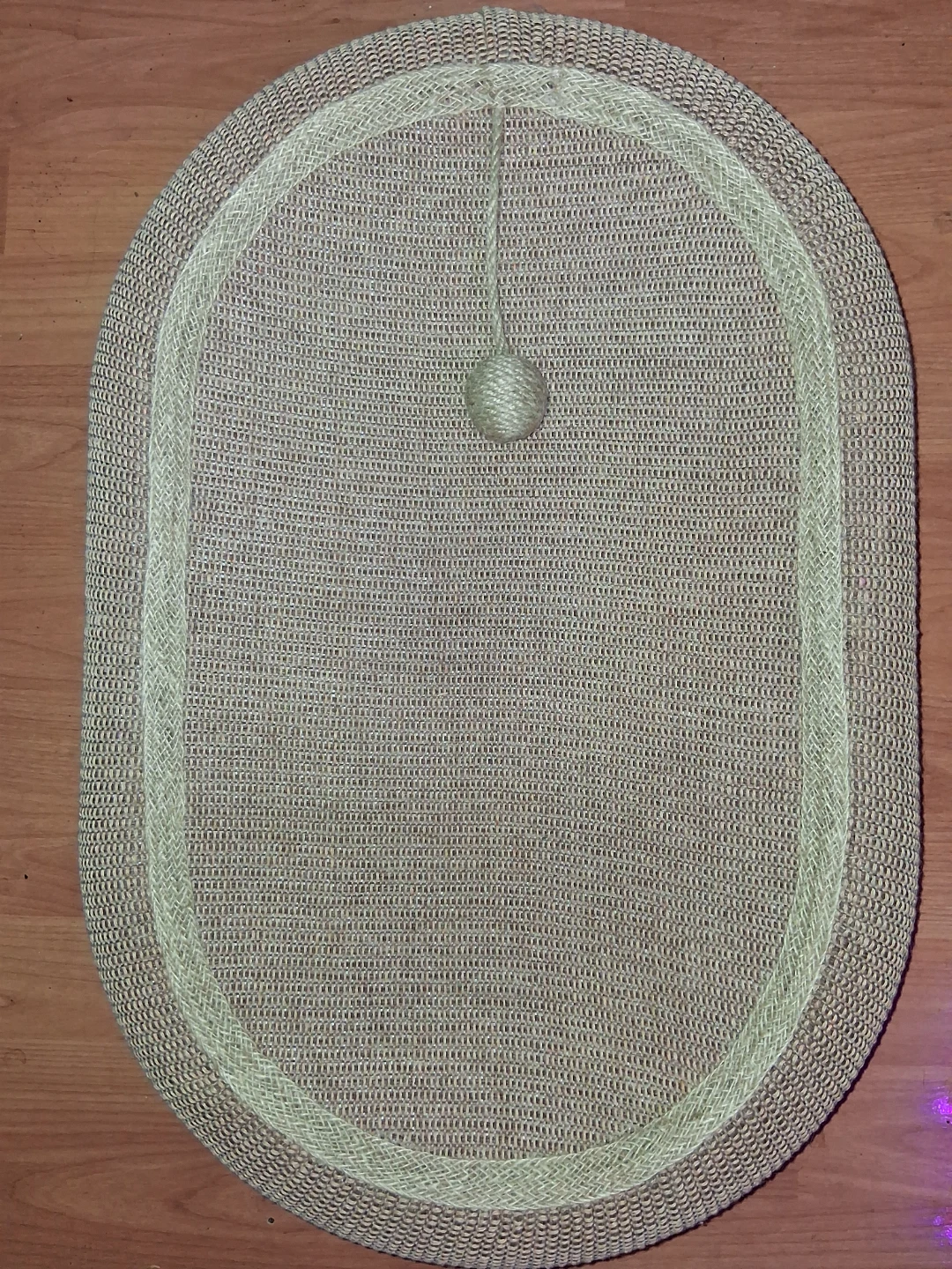 Large cat scratcher bed. - photo 2