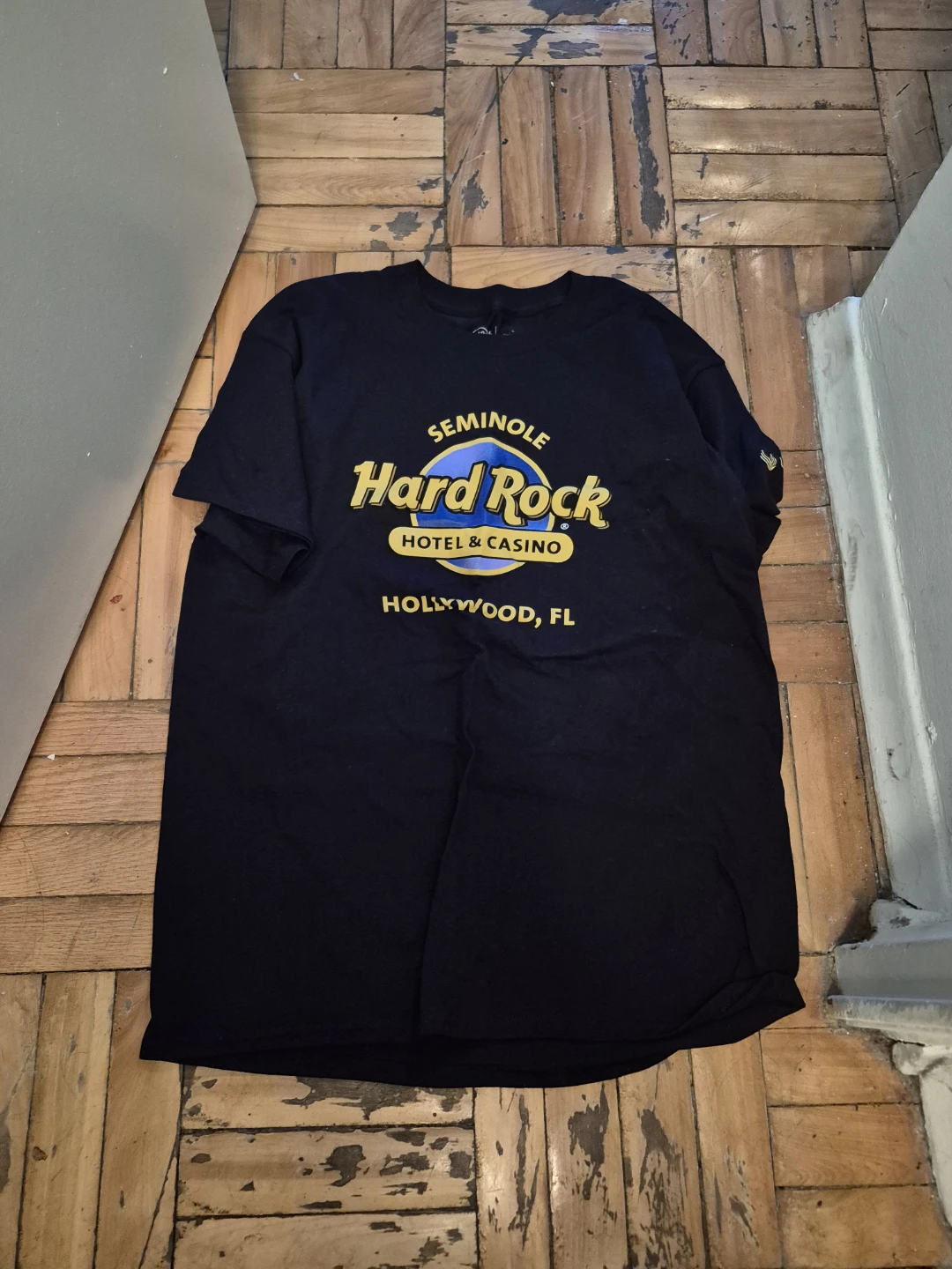 BN)Hard Rock LG Hotel & Casino Hollywood, FL T-Shirt