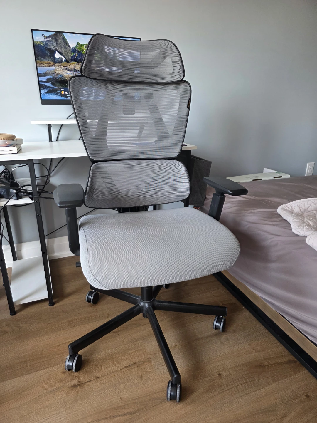 ProtoArc Ergonomic Chair and Computer Desk - photo 2