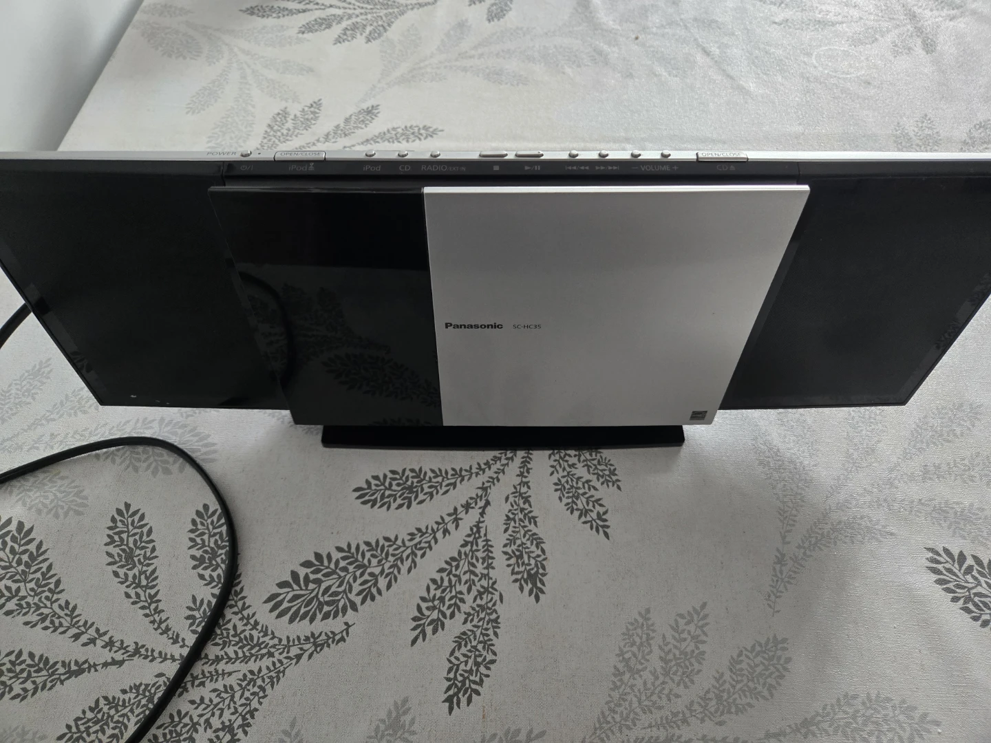 Panasonic SC-HC35 CD Radio iPod Stereo System - photo 2