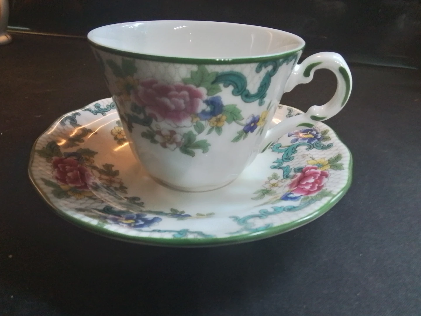 Royal Doulton "Floradora Green" Tea Cup & Saucer (1981) - photo 2