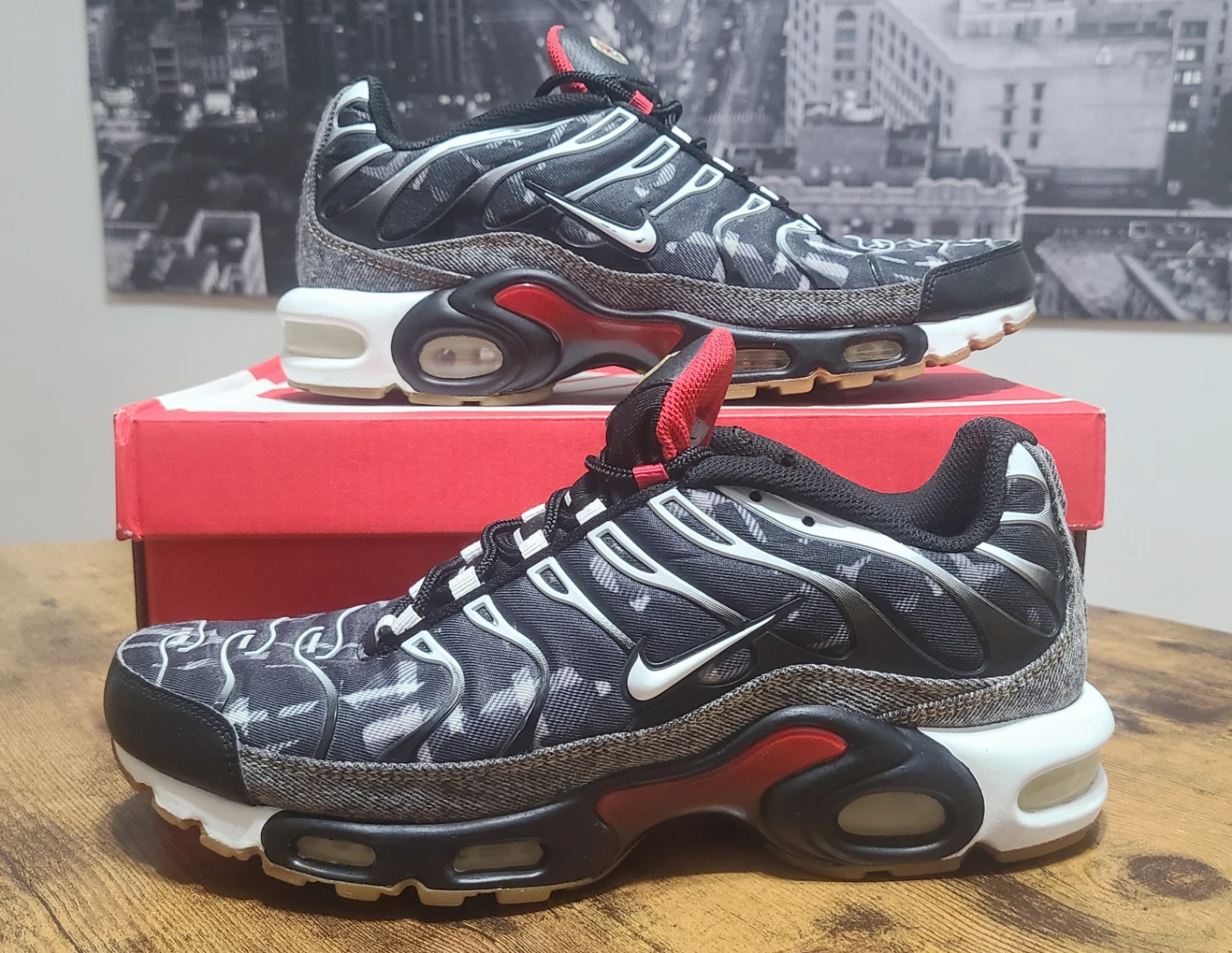 NIKE Air Max Plus SE Remix Pack Sneaker Men's Size 9 US - photo 3
