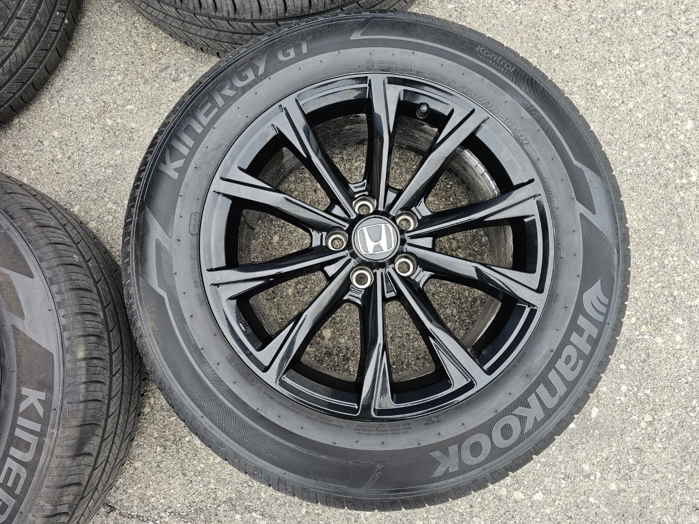 HONDA CRV O.E.M RIMS AND ALL SEASON TIRES 235/60 R18 - photo 2