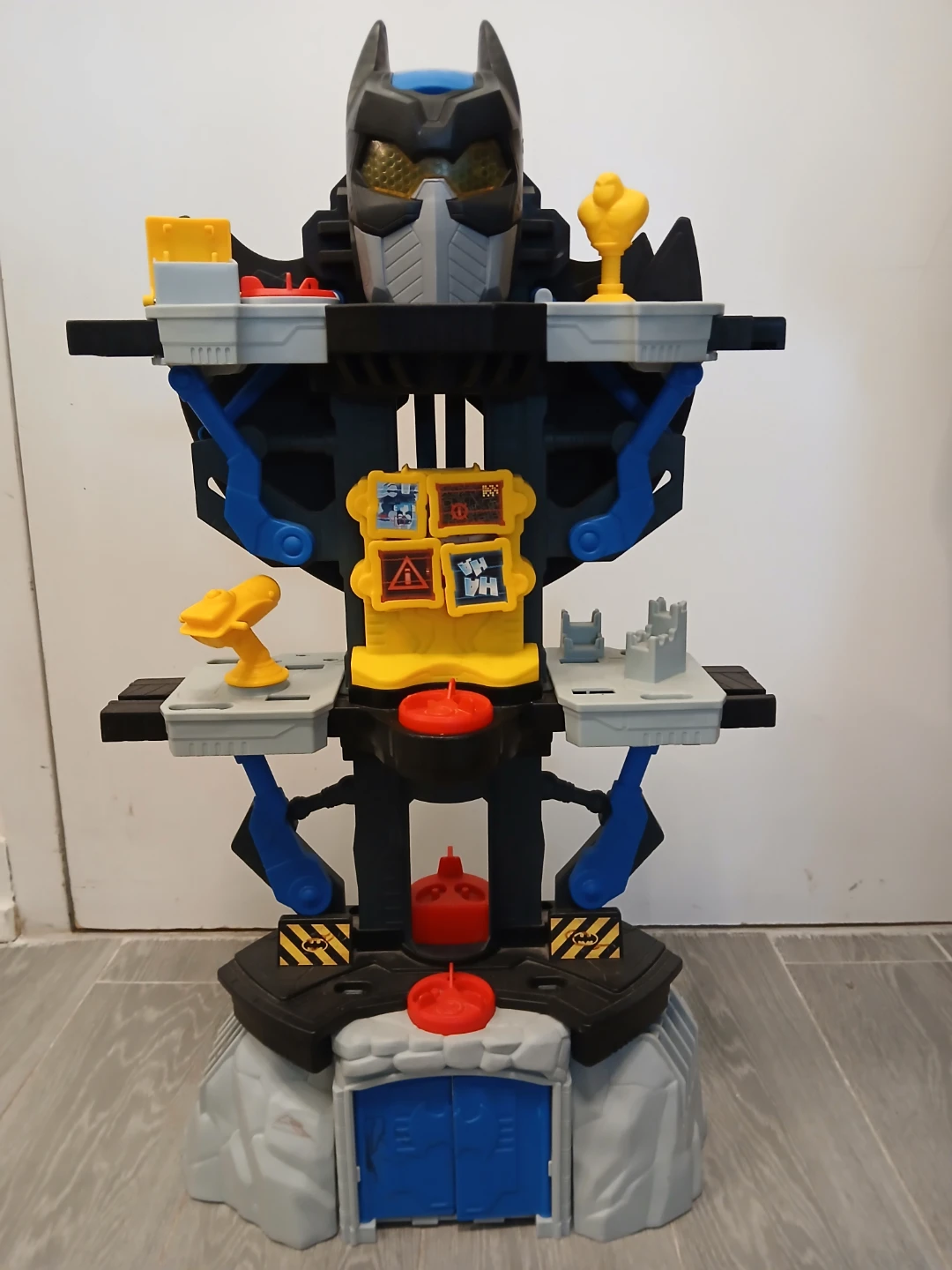 Fisher-Price Imaginext DC Super Friends Batcave. Firm price.