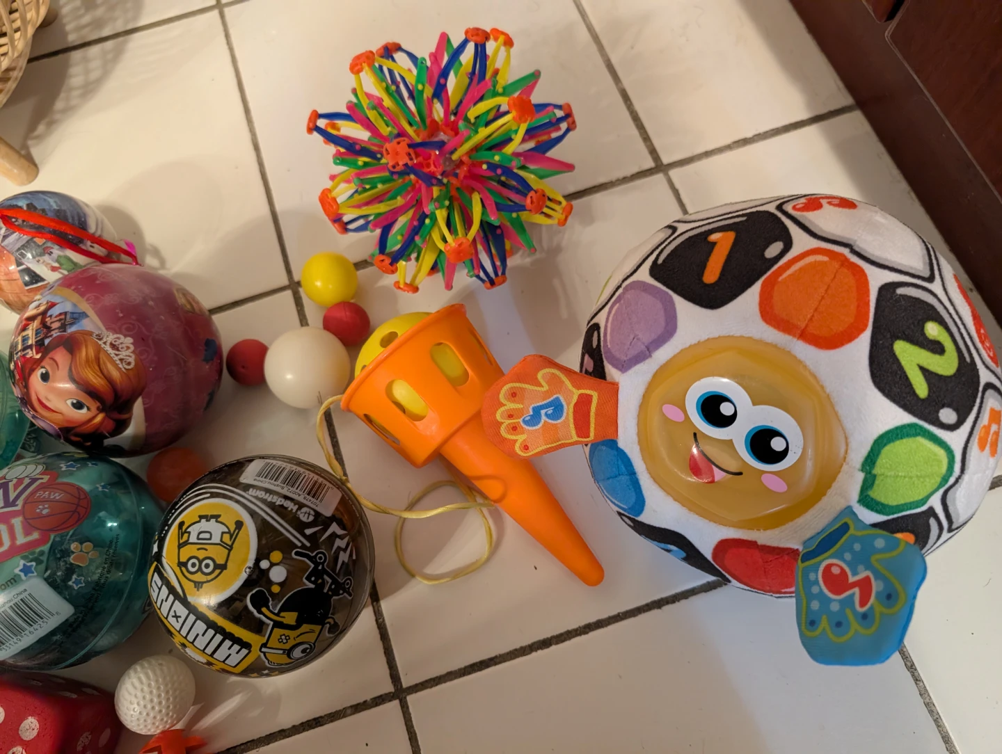 Bundle of kids balls incl. VTech Musical Soccer Ball - photo 4