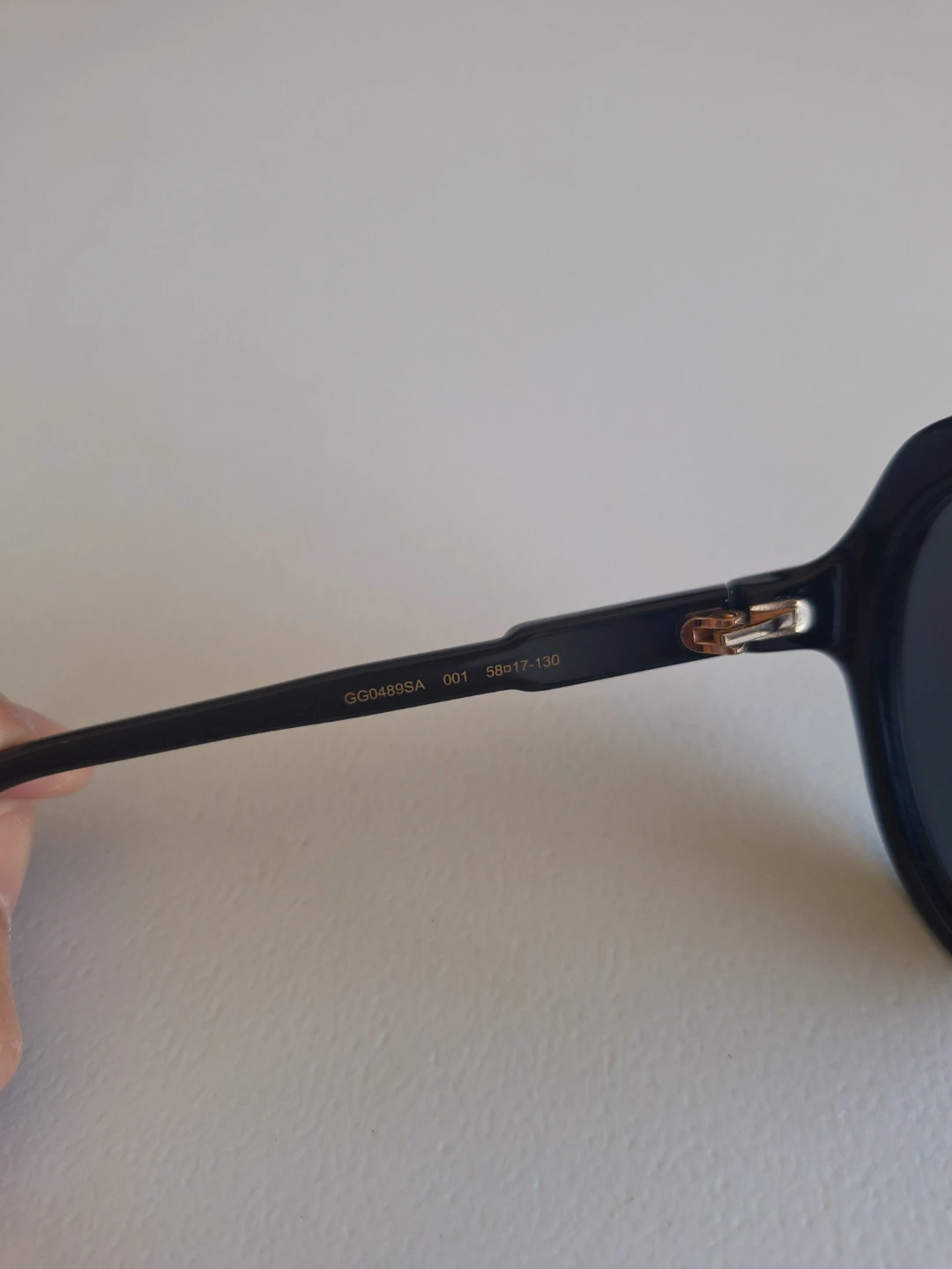 GUCCI Black Women's Sunglasses with Case - photo 4