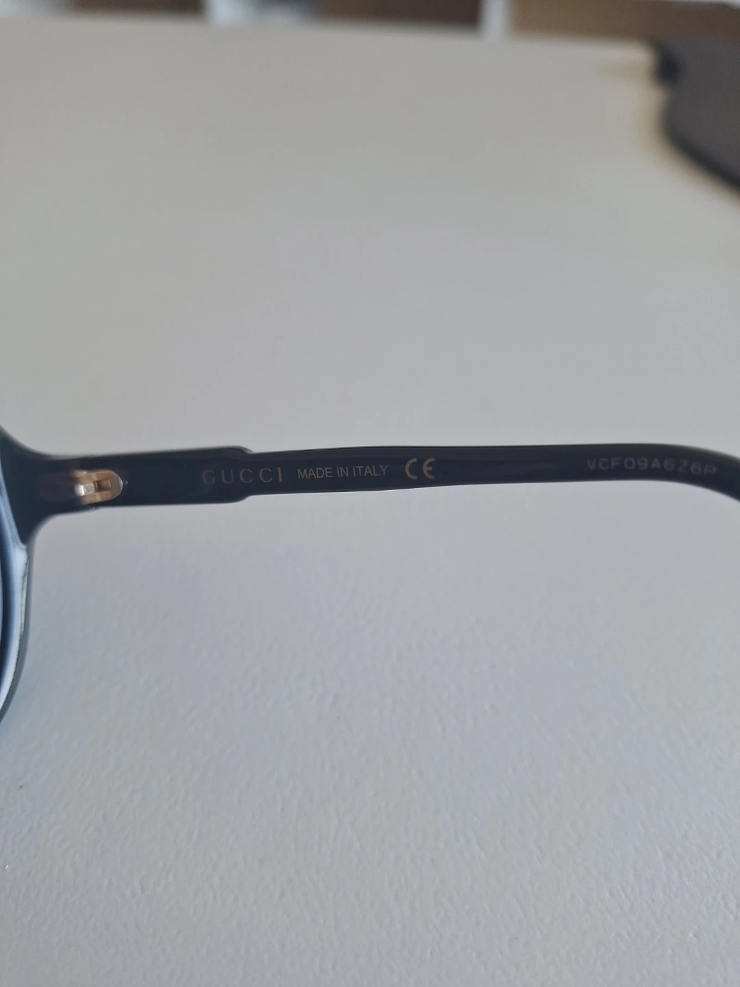 GUCCI Black Women's Sunglasses with Case - photo 5