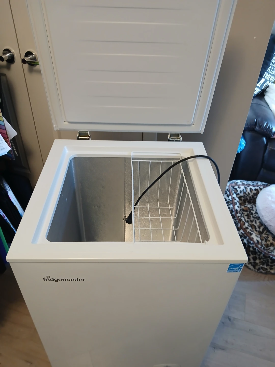 Fridgemaster White Chest Freezer 3.4 cubic ft
