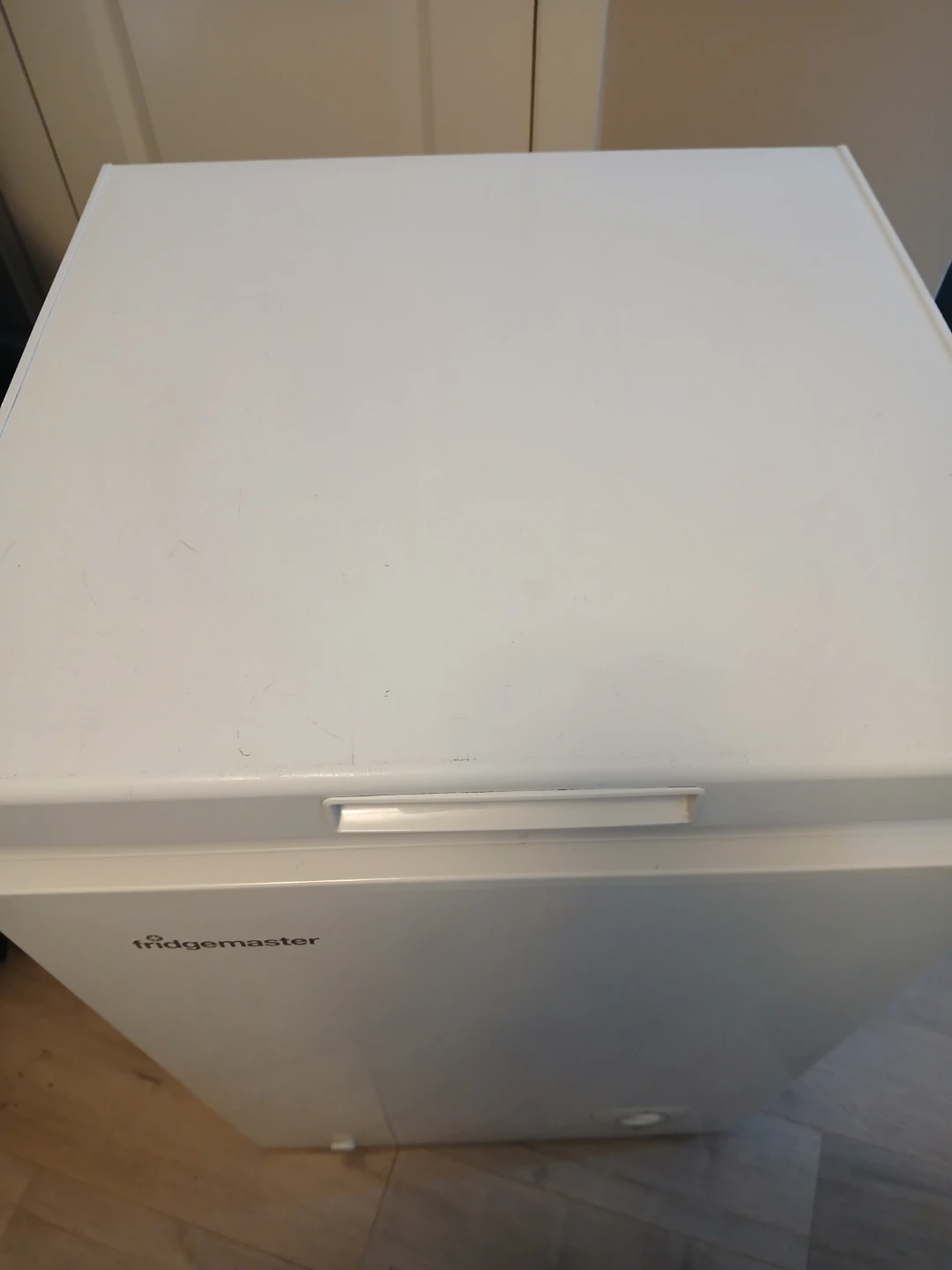 Fridgemaster White Chest Freezer 3.4 cubic ft - photo 3
