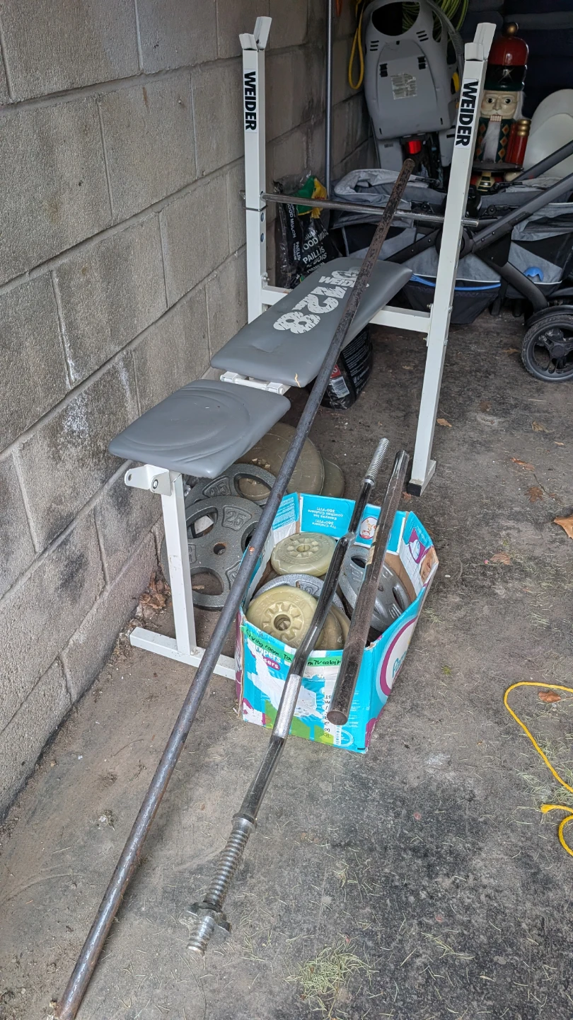 Weider Weight Bench and Barbell Set