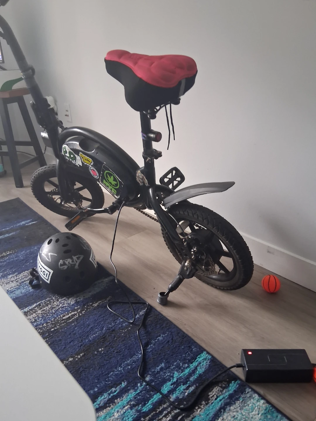 Jetson Electric Scooter with Helmet - photo 4