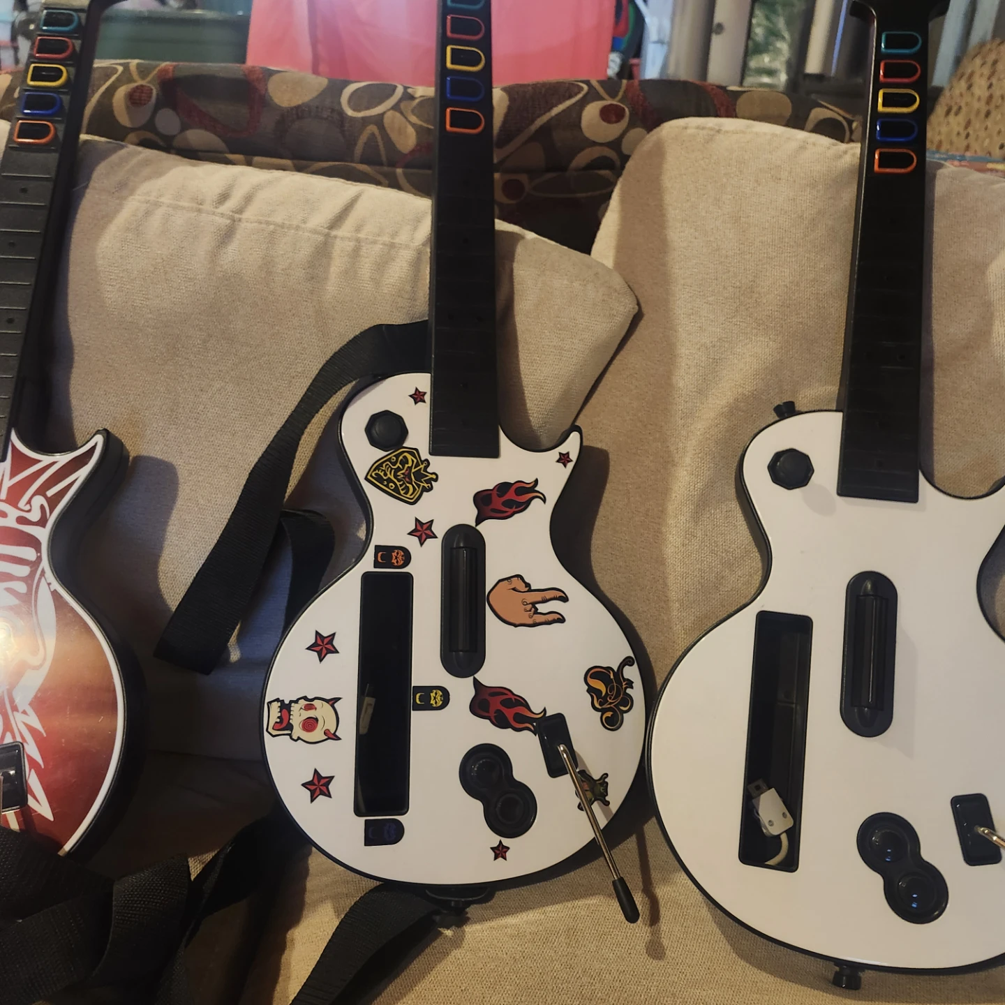 3x Guitar Hero Guitars - photo 3