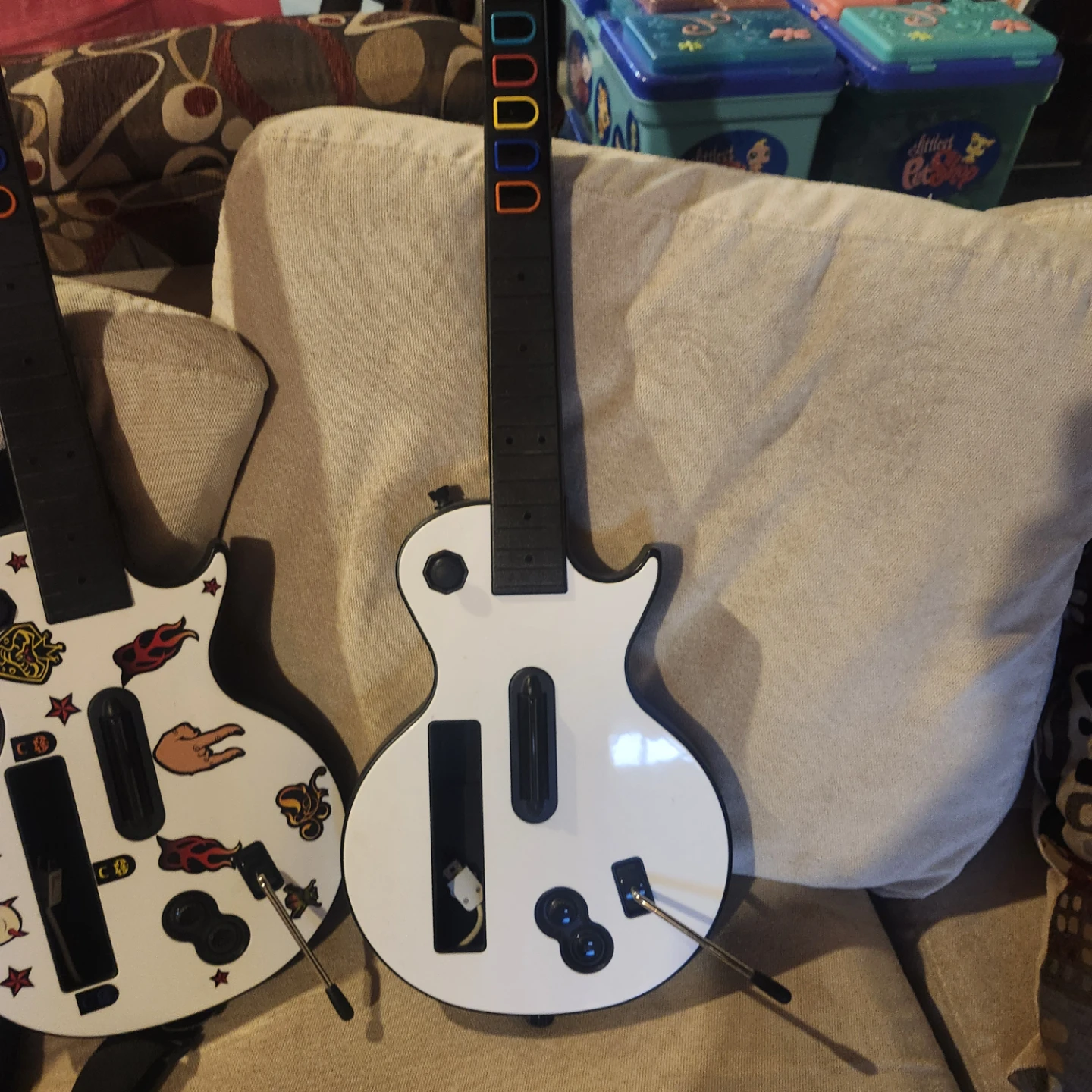 3x Guitar Hero Guitars - photo 4